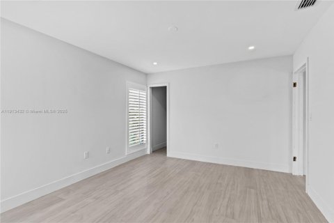 Villa ou maison à vendre à Palmetto Bay, Floride: 5 chambres, 303.88 m2 № 1969430 - photo 30