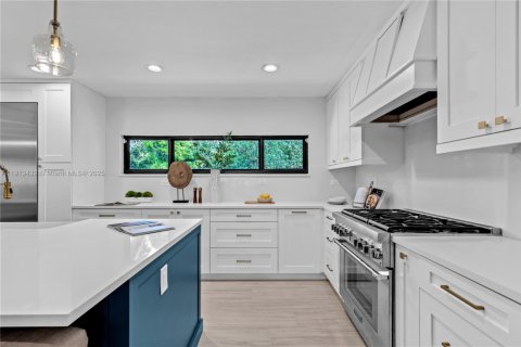 Villa ou maison à vendre à Palmetto Bay, Floride: 5 chambres, 303.88 m2 № 1969430 - photo 16