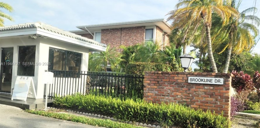 Condo in Hialeah, Florida, 1 bedroom  № 2001393