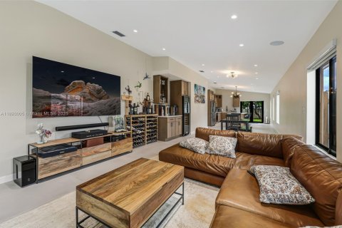 Villa ou maison à vendre à Pembroke Pines, Floride: 3 chambres, 154.87 m2 № 1945464 - photo 6