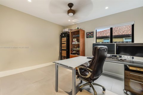 Villa ou maison à vendre à Pembroke Pines, Floride: 3 chambres, 154.87 m2 № 1945464 - photo 20