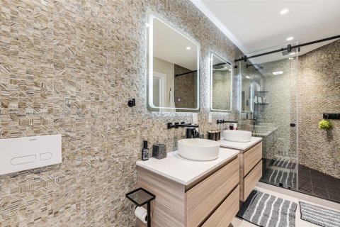 Villa ou maison à vendre à Pembroke Pines, Floride: 3 chambres, 154.87 m2 № 1945464 - photo 18
