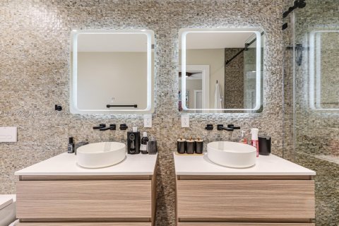 Villa ou maison à vendre à Pembroke Pines, Floride: 3 chambres, 154.87 m2 № 1945464 - photo 17