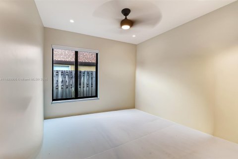 Villa ou maison à vendre à Pembroke Pines, Floride: 3 chambres, 154.87 m2 № 1945464 - photo 21