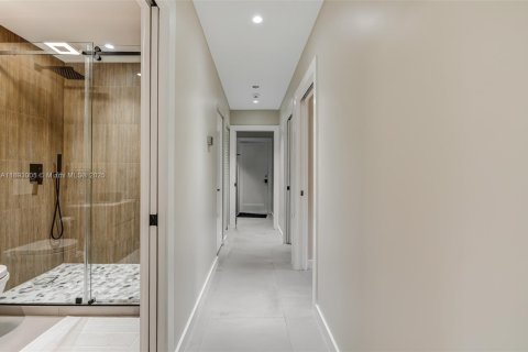 Villa ou maison à vendre à Pembroke Pines, Floride: 3 chambres, 154.87 m2 № 1945464 - photo 27