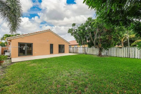 Villa ou maison à vendre à Pembroke Pines, Floride: 3 chambres, 154.87 m2 № 1945464 - photo 30