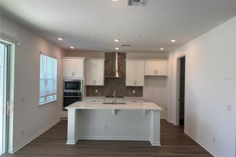 Villa ou maison à vendre à Orlando, Floride: 4 chambres, 237.83 m2 № 2216143 - photo 2