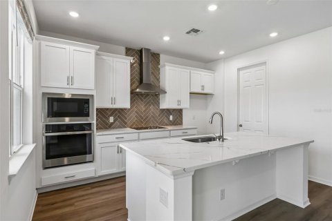 Villa ou maison à vendre à Orlando, Floride: 4 chambres, 237.83 m2 № 2216143 - photo 11