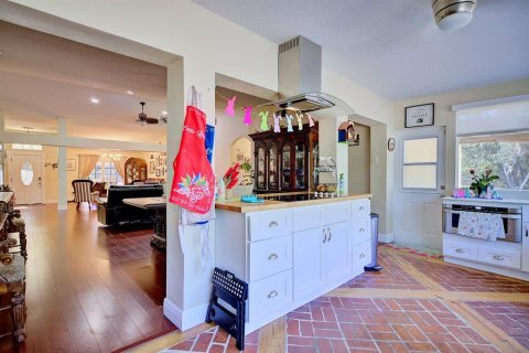 Villa ou maison à vendre à Kissimmee, Floride: 4 chambres, 196.95 m2 № 2330626 - photo 19