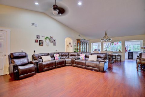 Villa ou maison à vendre à Kissimmee, Floride: 4 chambres, 196.95 m2 № 2330626 - photo 9