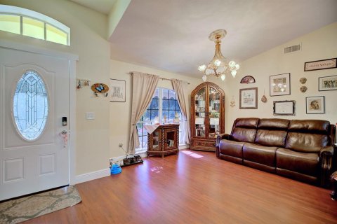 Villa ou maison à vendre à Kissimmee, Floride: 4 chambres, 196.95 m2 № 2330626 - photo 8