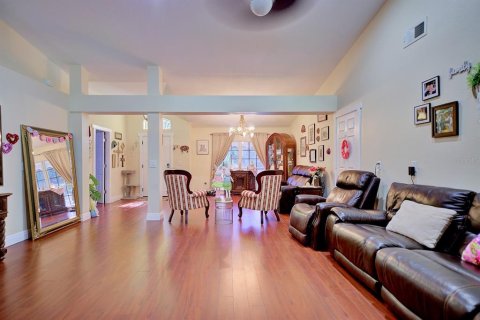 Villa ou maison à vendre à Kissimmee, Floride: 4 chambres, 196.95 m2 № 2330626 - photo 10