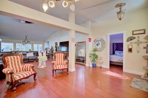 Villa ou maison à vendre à Kissimmee, Floride: 4 chambres, 196.95 m2 № 2330626 - photo 6