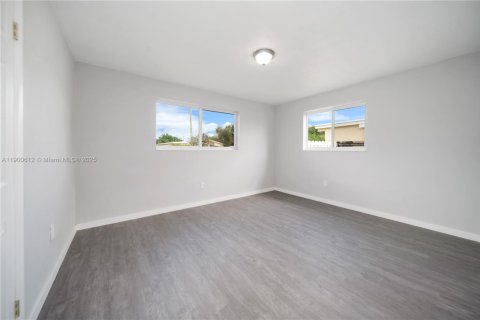 Casa en alquiler en Miramar, Florida, 2 dormitorios, 100.8 m2 № 1951966 - foto 11