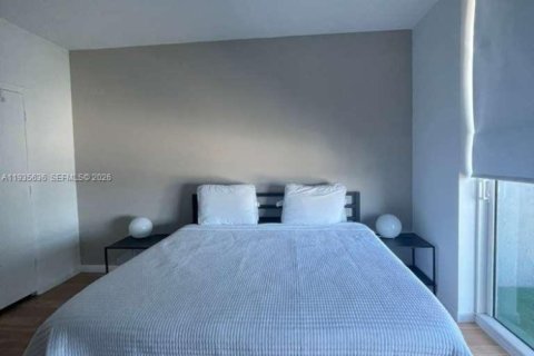 Condo in Miami, Florida, 1 bedroom  № 2060226 - photo 14
