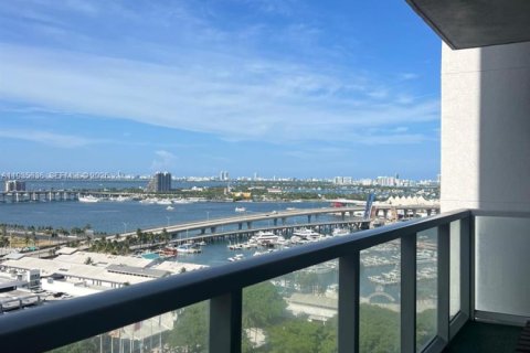 Condo in Miami, Florida, 1 bedroom  № 2060226