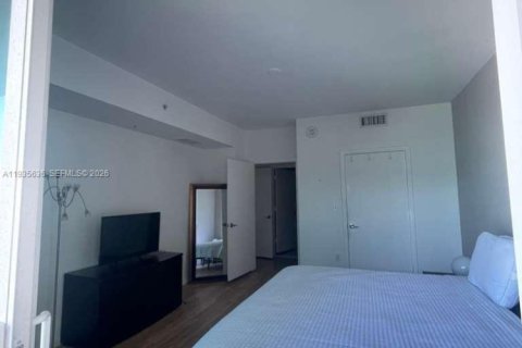 Condo in Miami, Florida, 1 bedroom  № 2060226 - photo 17