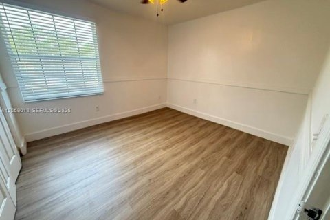 Villa ou maison à louer à Coral Springs, Floride: 5 chambres, 264.59 m2 № 2169133 - photo 16