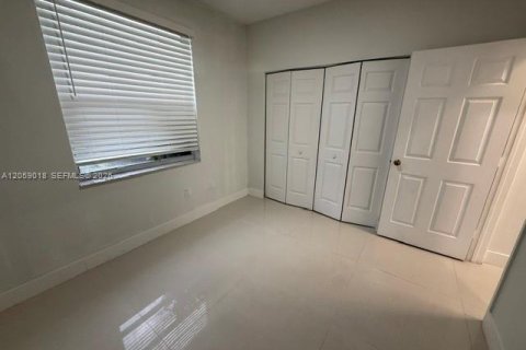 Villa ou maison à louer à Coral Springs, Floride: 5 chambres, 264.59 m2 № 2169133 - photo 28