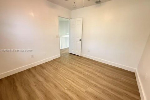 Villa ou maison à louer à Coral Springs, Floride: 5 chambres, 264.59 m2 № 2169133 - photo 21