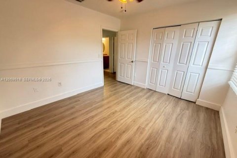 Villa ou maison à louer à Coral Springs, Floride: 5 chambres, 264.59 m2 № 2169133 - photo 17