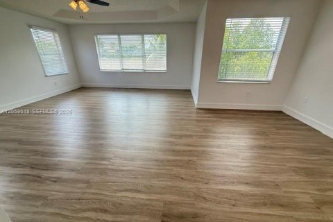Villa ou maison à louer à Coral Springs, Floride: 5 chambres, 264.59 m2 № 2169133 - photo 12