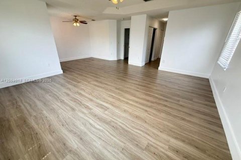 Villa ou maison à louer à Coral Springs, Floride: 5 chambres, 264.59 m2 № 2169133 - photo 15