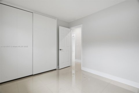 Villa ou maison à louer à Miami, Floride: 3 chambres, 128.86 m2 № 1966660 - photo 18