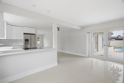 Villa ou maison à louer à Miami, Floride: 3 chambres, 128.86 m2 № 1966660 - photo 10