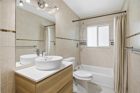 Villa ou maison à louer à Miami, Floride: 3 chambres, 128.86 m2 № 1966660 - photo 20