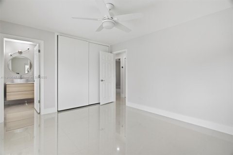 Villa ou maison à louer à Miami, Floride: 3 chambres, 128.86 m2 № 1966660 - photo 15