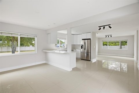 Villa ou maison à louer à Miami, Floride: 3 chambres, 128.86 m2 № 1966660 - photo 8