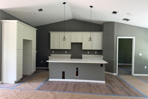 House in Ocala, Florida 3 bedrooms, 164.62 sq.m. № 2207161 - photo 2