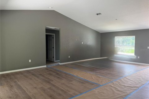 House in Ocala, Florida 3 bedrooms, 164.62 sq.m. № 2207161 - photo 4