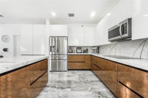 Villa ou maison à vendre à Coral Springs, Floride: 5 chambres, 284.84 m2 № 2086249 - photo 6