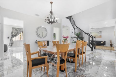 Villa ou maison à vendre à Coral Springs, Floride: 5 chambres, 284.84 m2 № 2086249 - photo 5