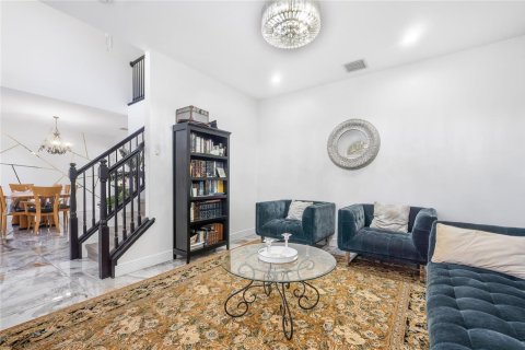 Villa ou maison à vendre à Coral Springs, Floride: 5 chambres, 284.84 m2 № 2086249 - photo 17