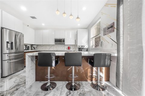 Villa ou maison à vendre à Coral Springs, Floride: 5 chambres, 284.84 m2 № 2086249 - photo 27