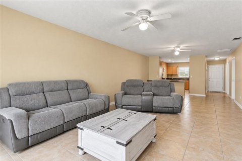 Immobilier commercial à vendre à Englewood, Floride: 4 chambres, 217.58 m2 № 2399230 - photo 5
