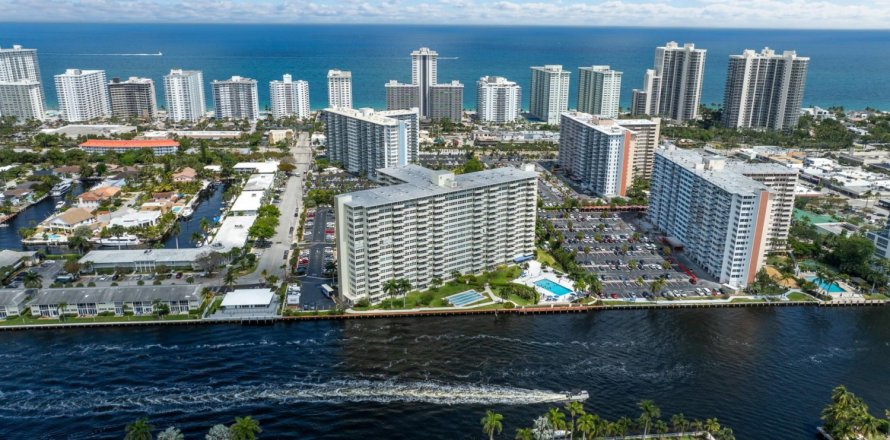 Condominio en Fort Lauderdale, Florida, 1 dormitorio № 1217653