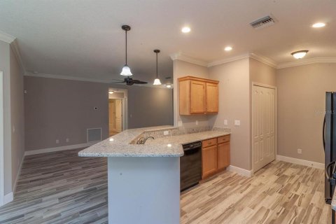 House in Umatilla, Florida 3 bedrooms, 124.77 sq.m. № 2237224 - photo 7