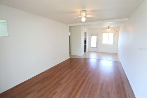 Condominio en alquiler en Bradenton, Florida, 1 dormitorio, 53.51 m2 № 1829537 - foto 3