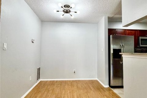 Condo in Tampa, Florida, 2 bedrooms  № 2400373 - photo 22