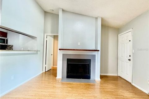 Condo in Tampa, Florida, 2 bedrooms  № 2400373 - photo 11