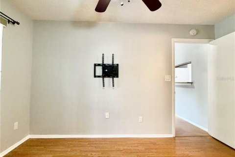 Condo in Tampa, Florida, 2 bedrooms  № 2400373 - photo 28