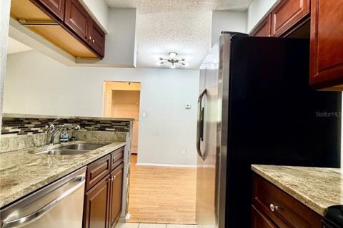 Condo in Tampa, Florida, 2 bedrooms  № 2400373 - photo 6