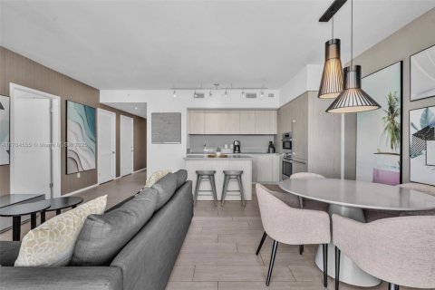 Condo in Hollywood, Florida, 1 bedroom  № 1867762 - photo 11