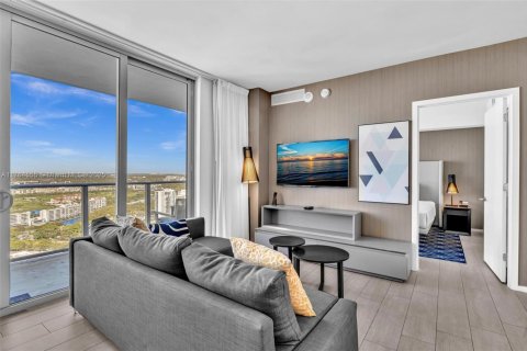 Condo in Hollywood, Florida, 1 bedroom  № 1867762 - photo 10