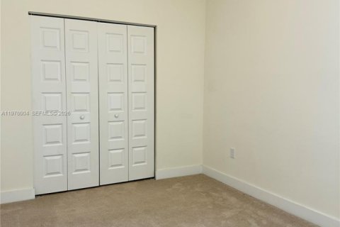 Townhouse in Doral, Florida 3 bedrooms, 196.58 sq.m. № 2041842 - photo 7