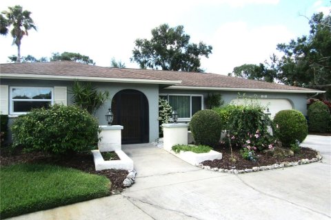 Villa ou maison à louer à Sarasota, Floride: 3 chambres, 146.23 m2 № 1686844 - photo 1